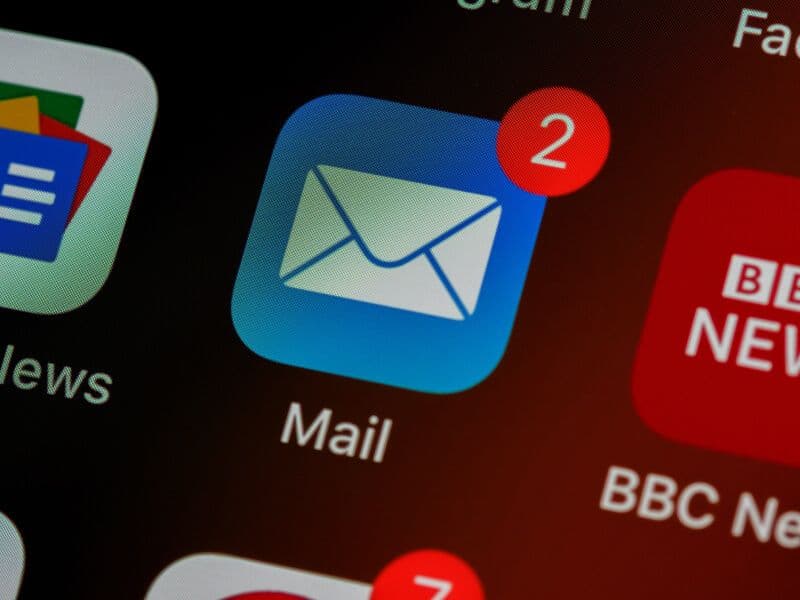 Email app with two unread notifications.